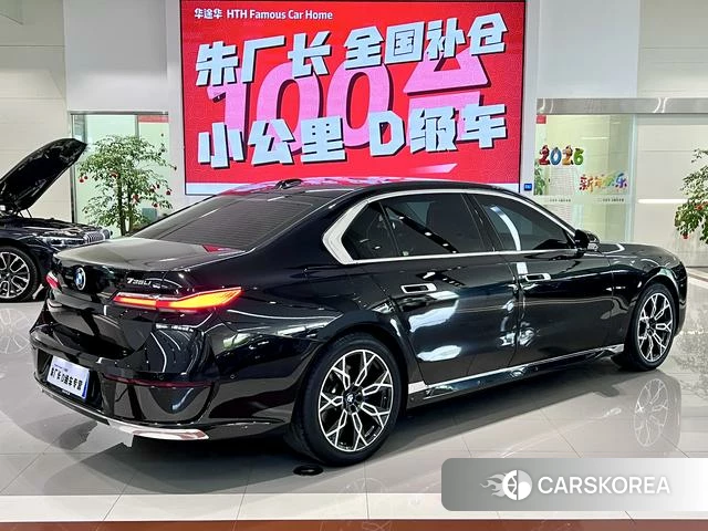 BMW 7 series 2024 Черный из Китая, фото 2