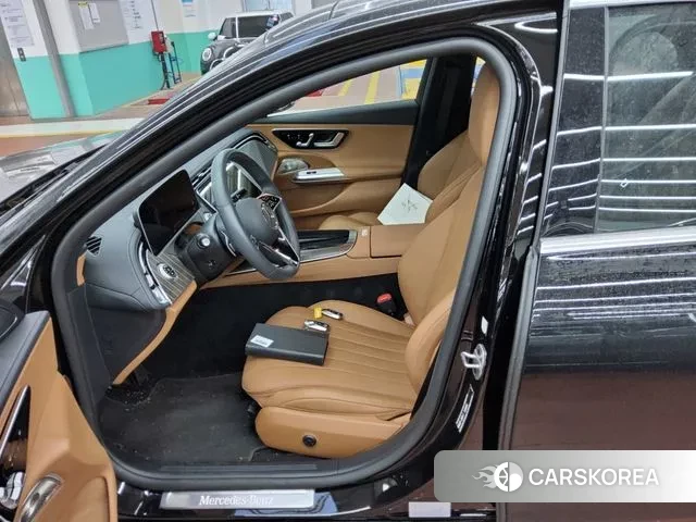 Mercedes-Benz E-Class W214 2025 Черный из Кореи, фото 2