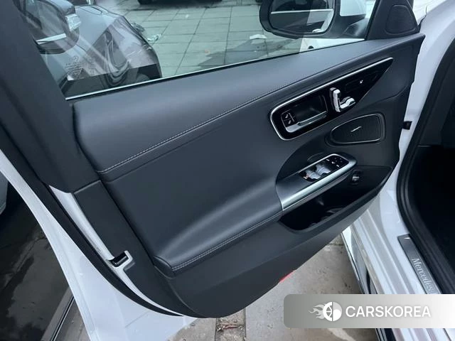 Mercedes-Benz Class C 2023 Белый из Китая, фото 2