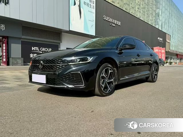 Volkswagen Passat 2023 Черный из Китая, фото 2