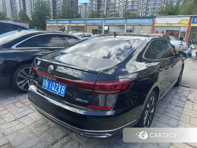 Volkswagen Passat 2022 Черный из Китая, фото 2