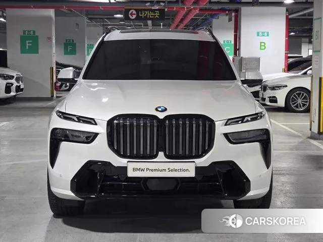 BMW X7 (G07) 2024 Белый из Кореи, фото 2