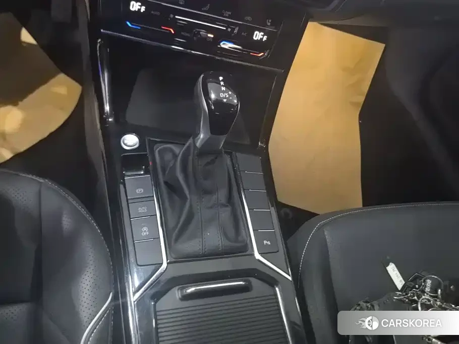 Volkswagen Passat id 4576651 из Китая 8