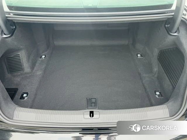 Audi A8 id 4263935 из Китая 12