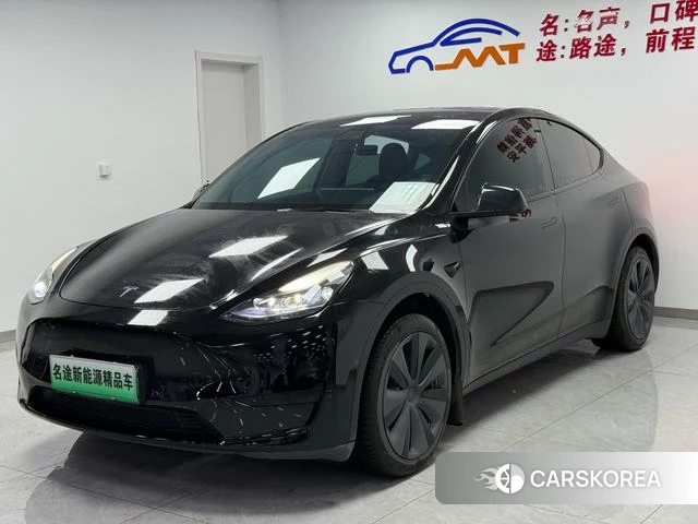 Tesla Model Y 2023 Черный из Китая, фото 2