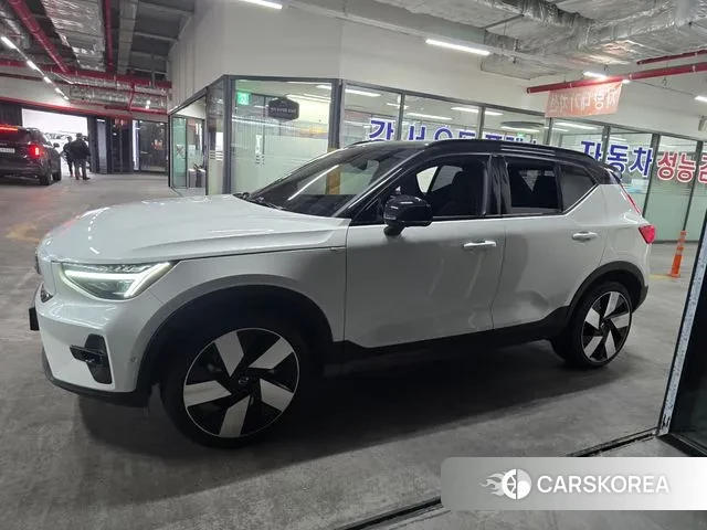 Volvo XC40 Richards 2023 Белый из Кореи, фото 2