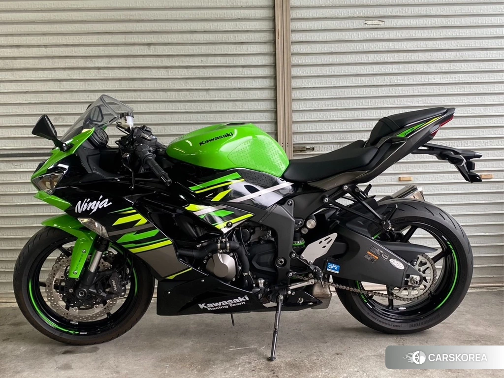 Проданный Kawasaki NINJA ZX-6R 2019 из Японии, фото 2