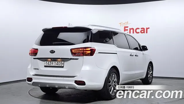 Kia The New Carnival id 2714542 из Кореи 12