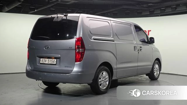 Hyundai The New Grand Starex id 4465780 из Кореи 12