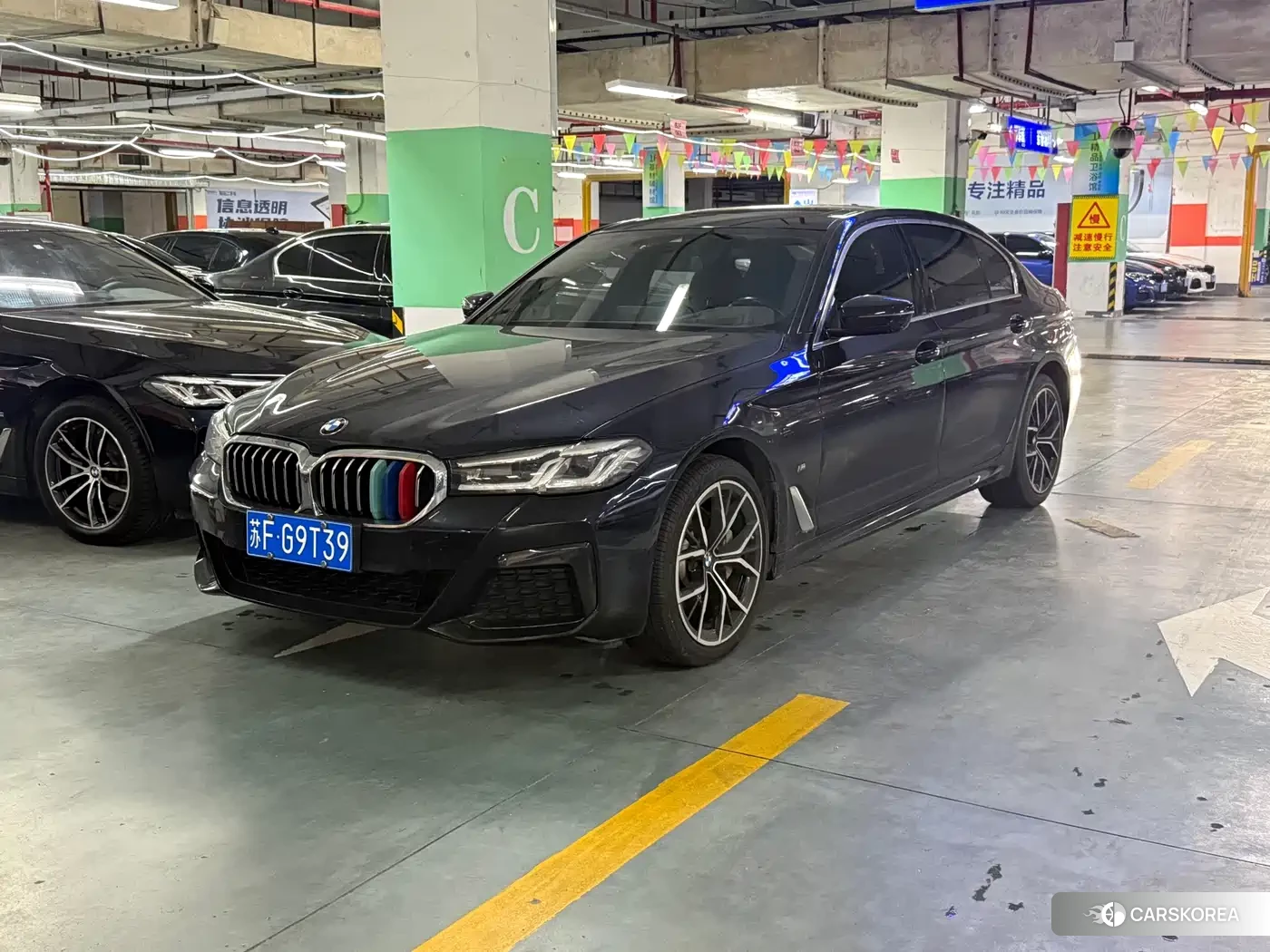 BMW 5 series 2021 Черный из Китая, фото 2