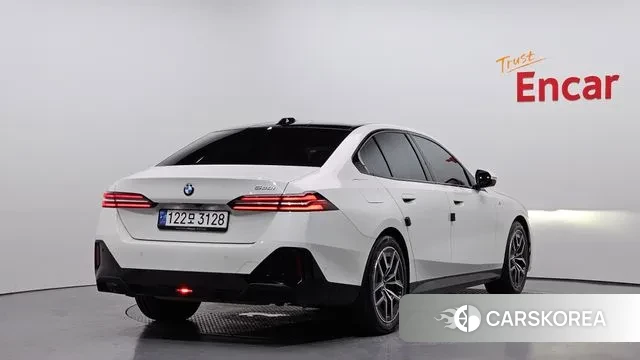 BMW 5 Series (G60) id 2993074 из Кореи 12