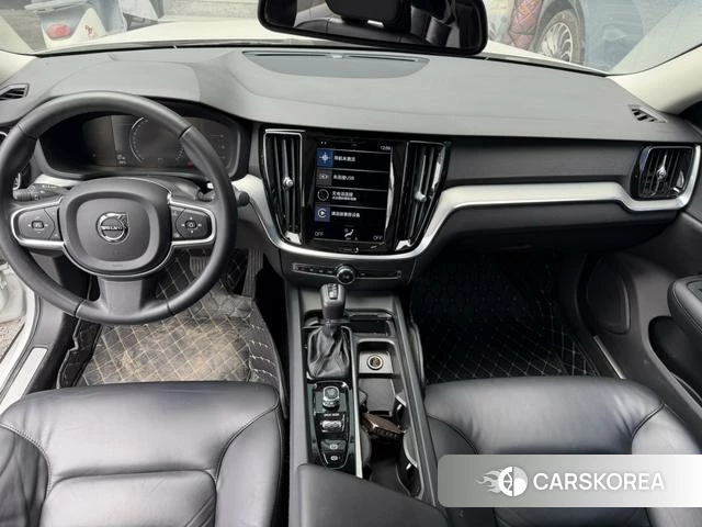 Volvo S60 2021 Белый из Китая, фото 2