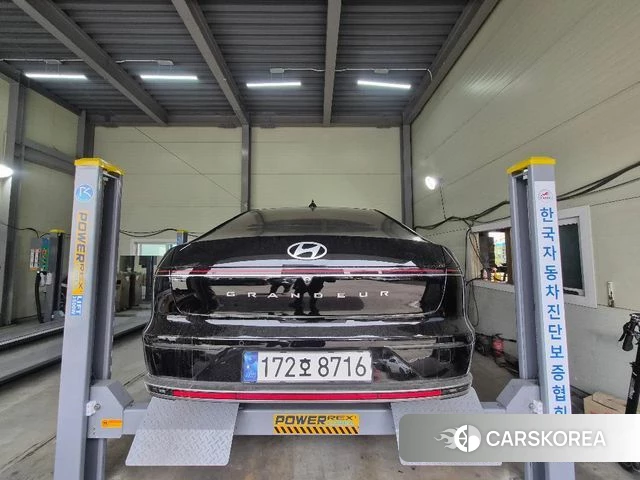 Hyundai Grandeur Hybrid (GN7) 2023 Черный из Кореи, фото 2