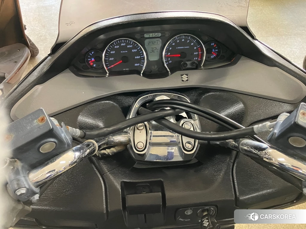 Проданный Suzuki SKYWAVE 250S id 4066810 из Японии, фото 2