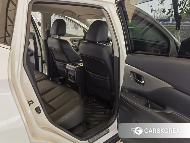 Nissan Loulan id 4254461 из Китая 8