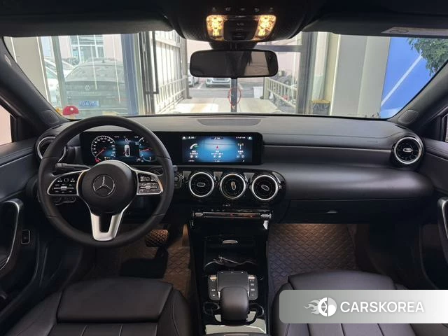 Mercedes-Benz Class A 2022 Белый из Китая, фото 4