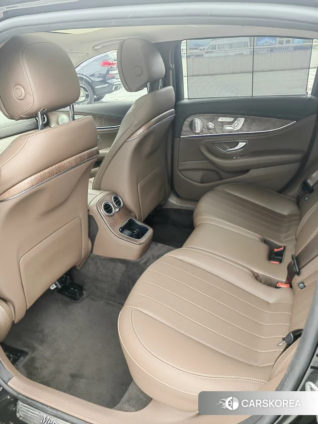 Mercedes-Benz E-class id 4277617 из Китая 9