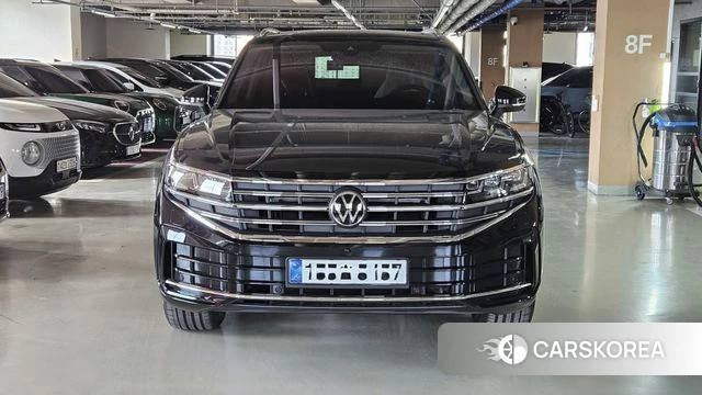 Volkswagen Touareg 3rd generation 2026 Черный из Кореи, фото 3
