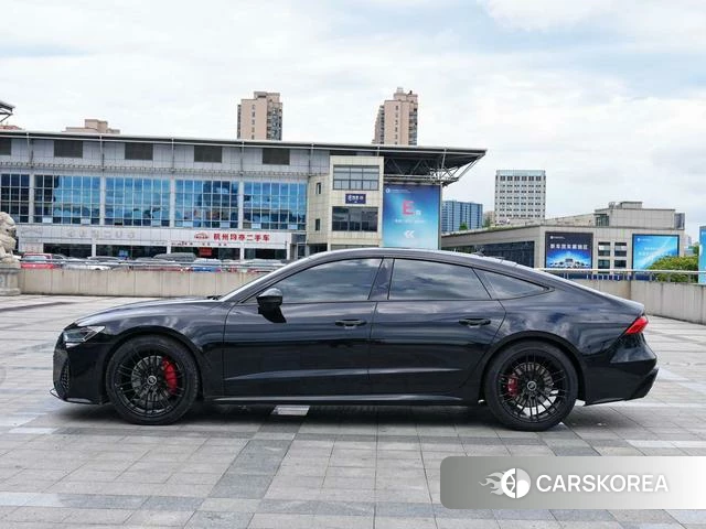Audi A7 2023 Черный из Китая, фото 2