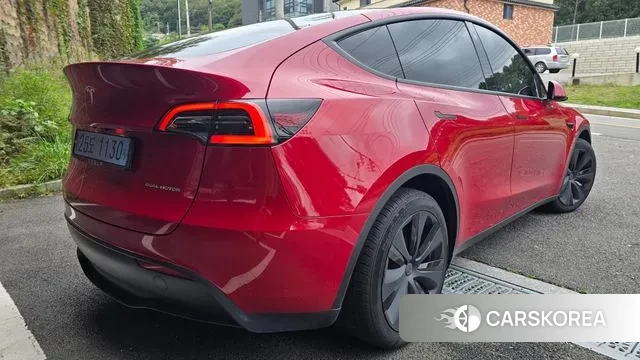 Tesla Model Y 2023 Красный из Кореи, фото 6
