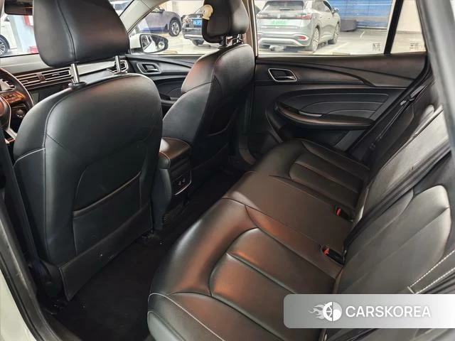 Roewe Ei5 id 4208413 из Китая 12