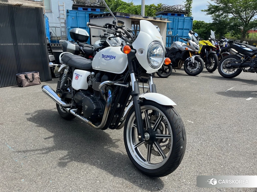 Проданный Triumph BONNEVILLE 2011 из Японии