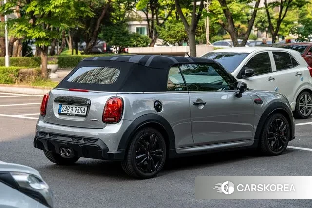 Mini Cooper S Convertible 2023 Серебристо-серый из Кореи, фото 4