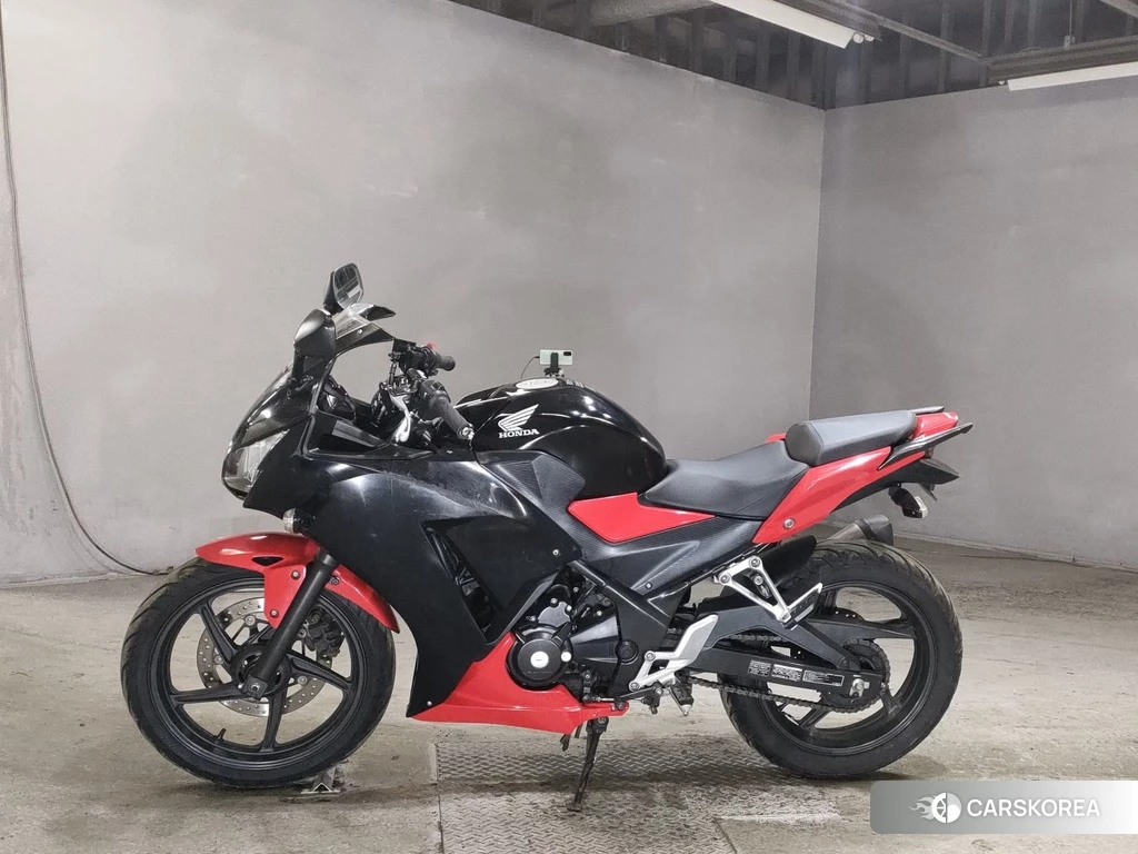 Проданный Honda CBR250R 2015 из Японии, фото 2