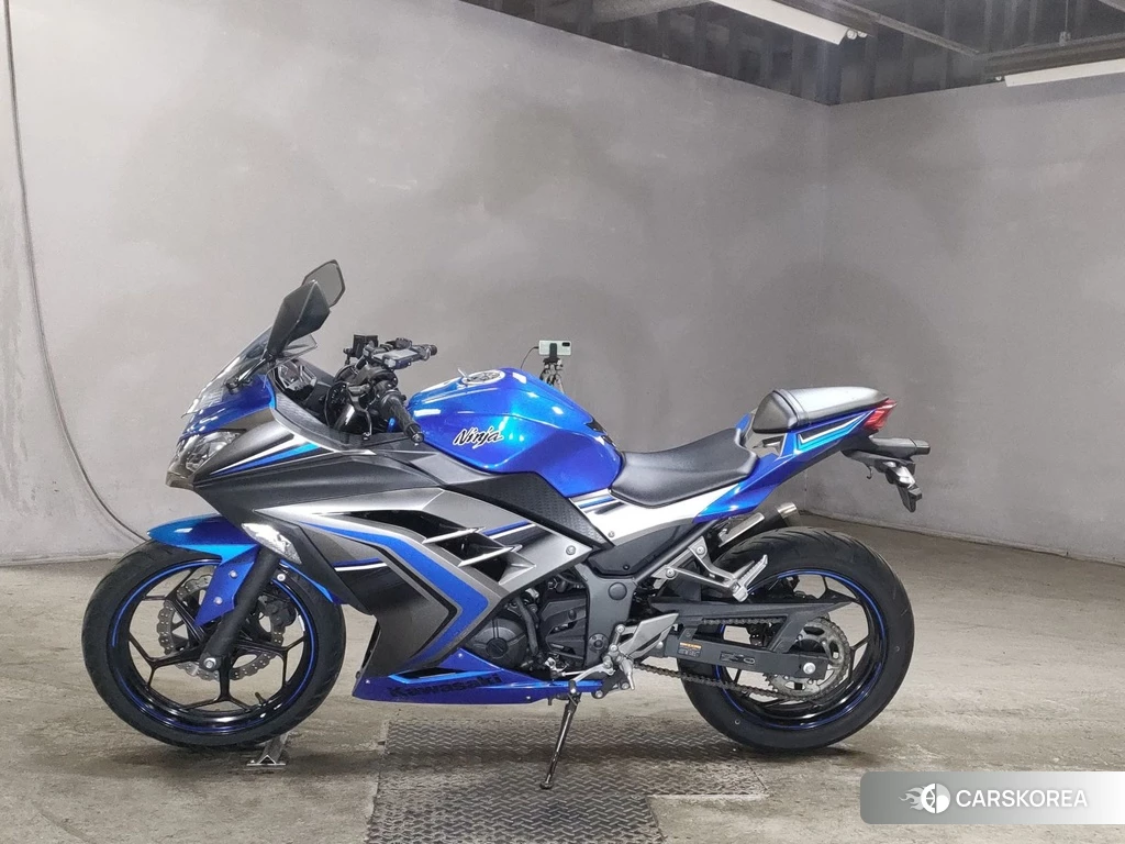 Проданный Kawasaki NINJA 250 2016 из Японии, фото 2