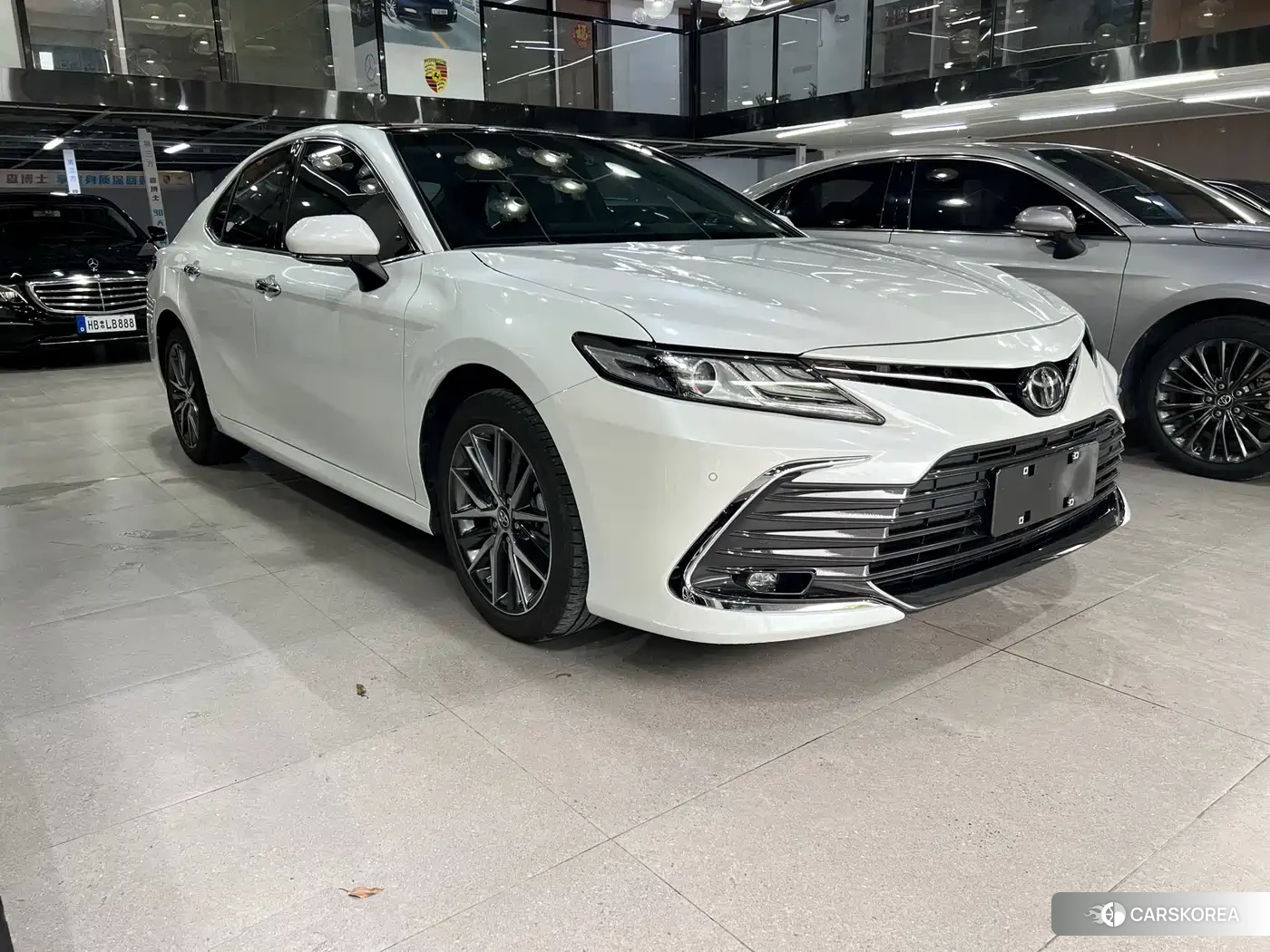 Toyota Camry 2022 Белый из Китая, фото 3