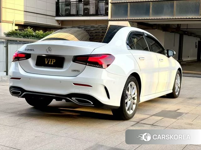 Mercedes-Benz Class A 2022 Белый из Китая, фото 2