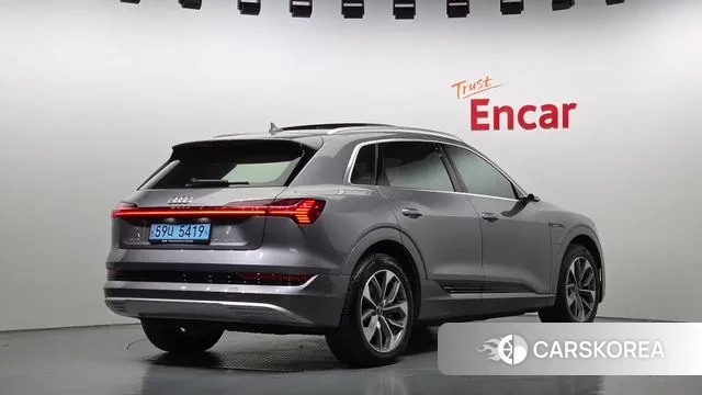 Audi e-Tron id 3373108 из Кореи 12