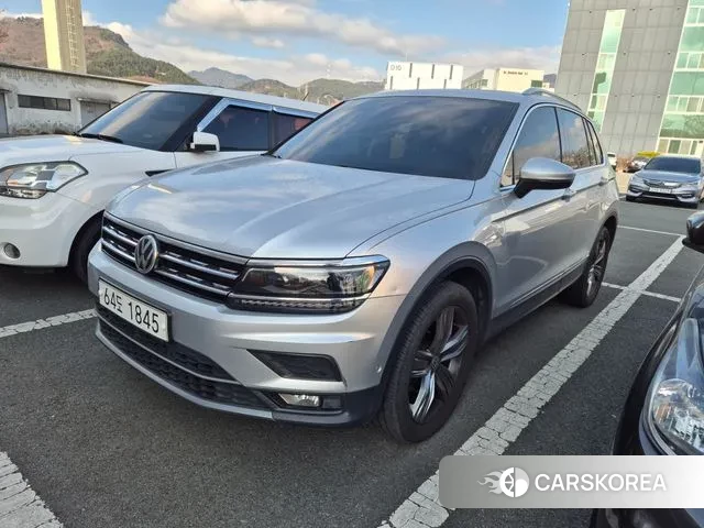 Volkswagen Tiguan second Generation 2018 Серебряный из Кореи, фото 6