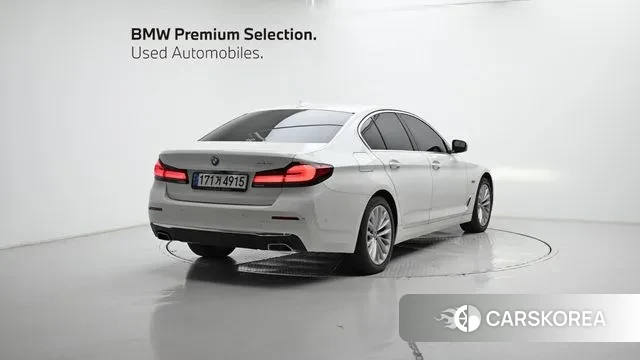 BMW 5 Series (G30) id 3315383 из Кореи 12