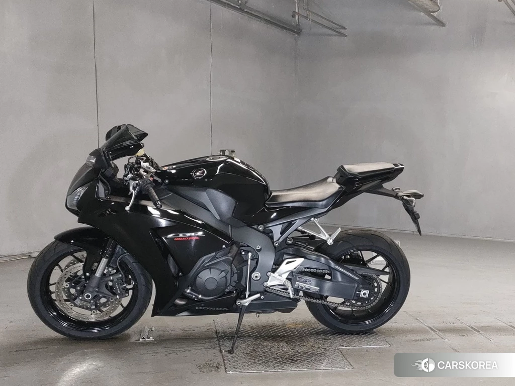 Проданный Honda CBR1000RR 2014 из Японии