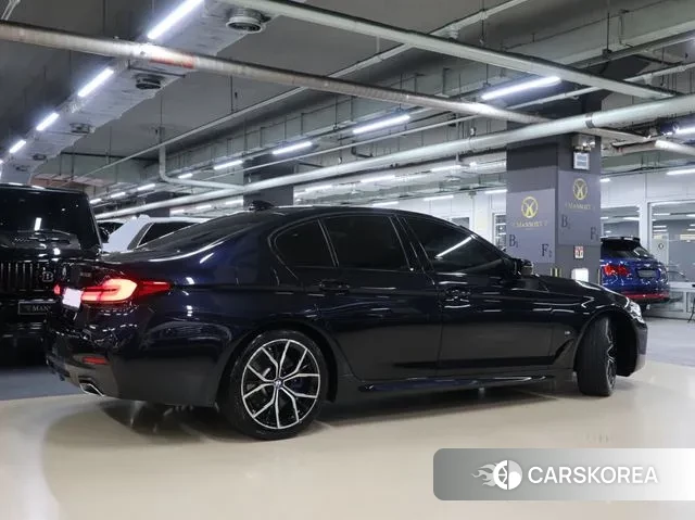 BMW 5 Series (G30) id 3020964 из Кореи 12