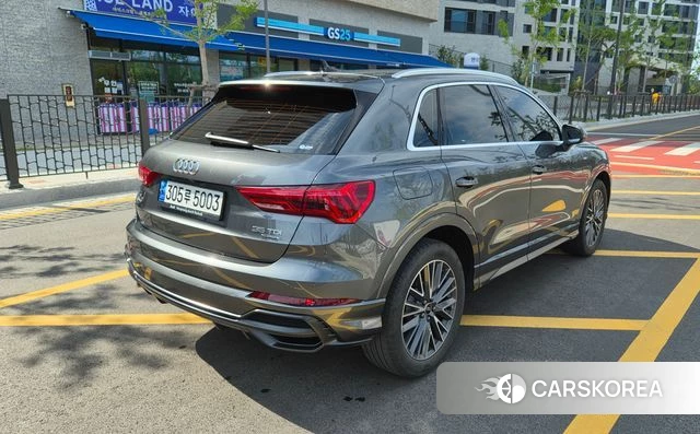 Audi Q3 (F3) 2022 Серый из Кореи, фото 2
