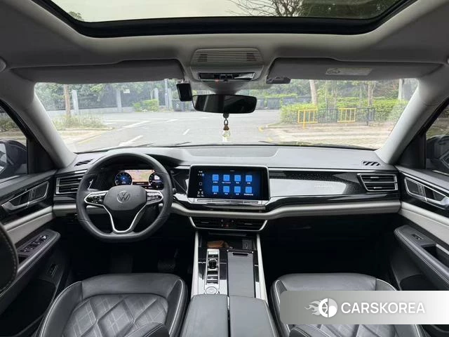 Volkswagen Tourang 2023 Черный из Китая, фото 5