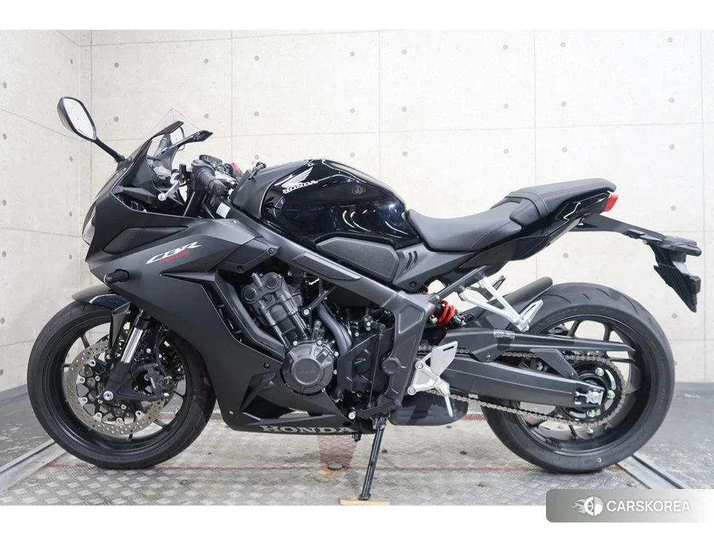 Проданный Honda CBR650R 2023 из Японии, фото 2