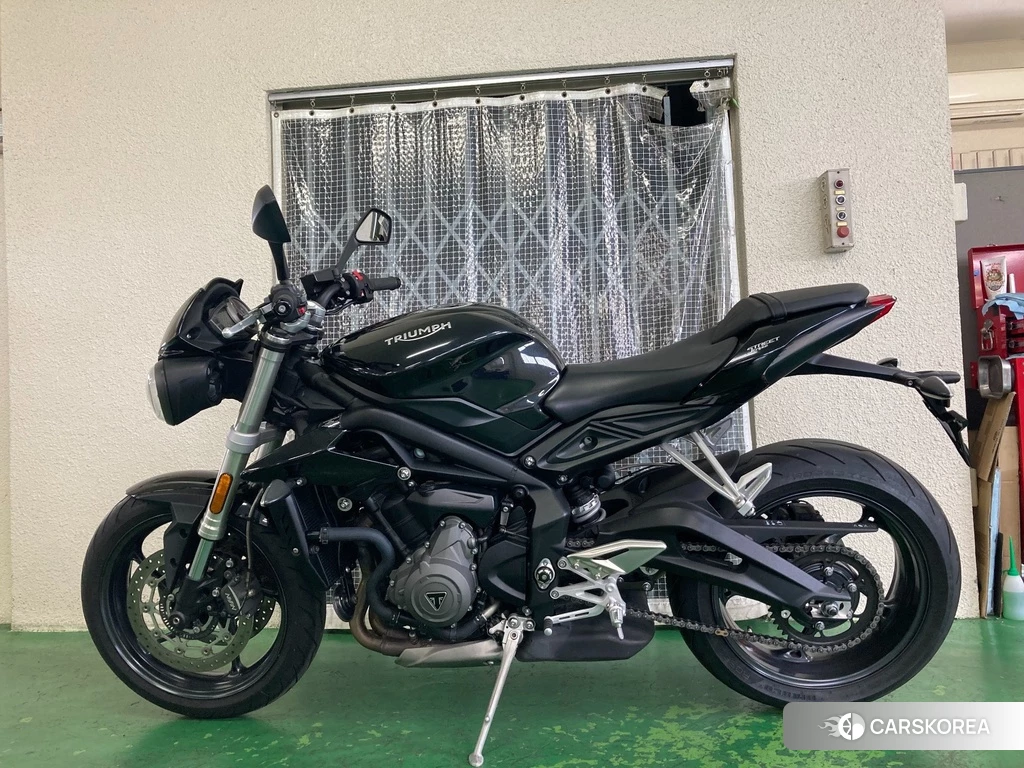 Проданный Triumph STREET TRIPLE 765 S 2018 из Японии, фото 2