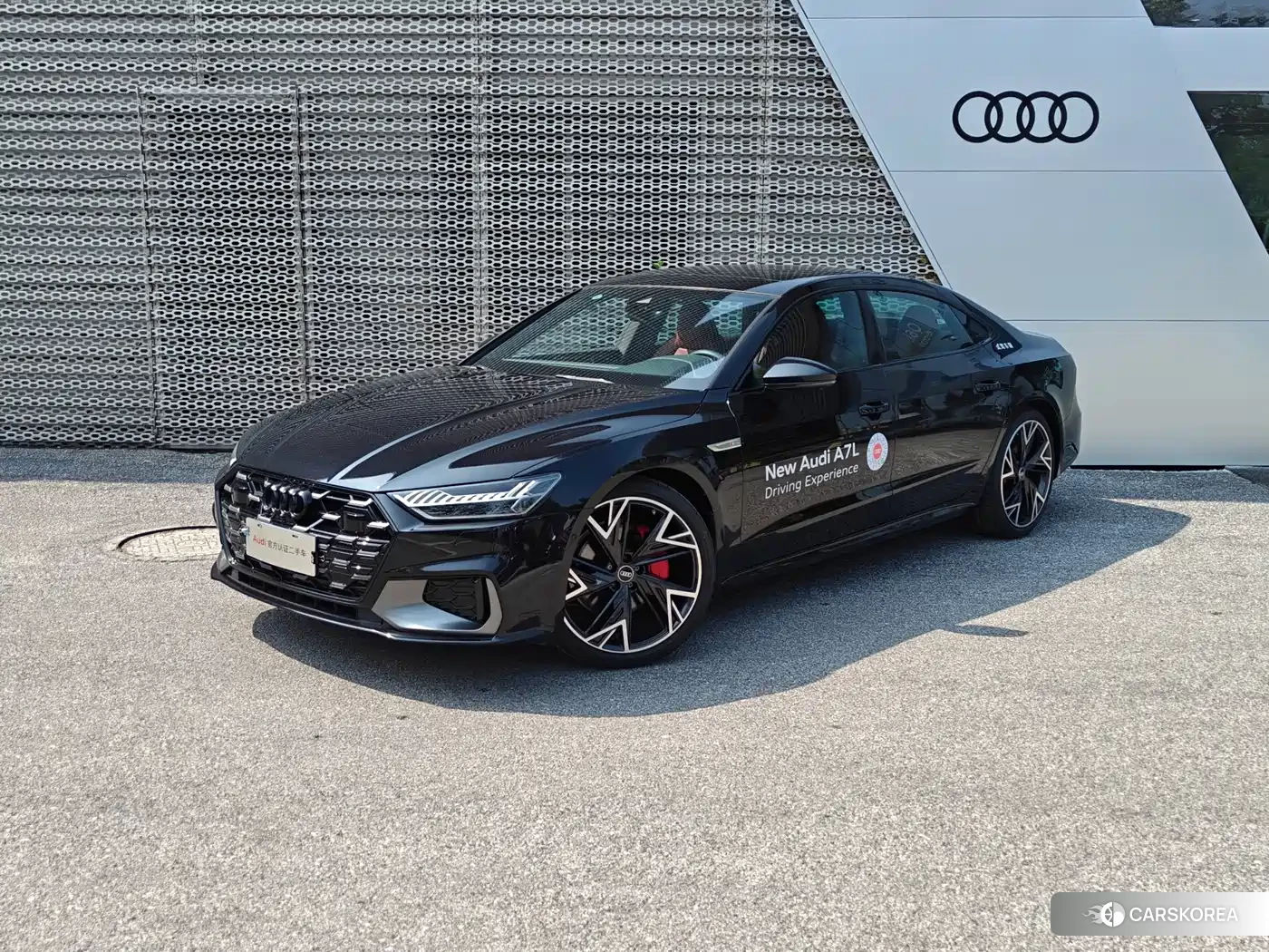 Audi A7L id 4686150 из Китая 9