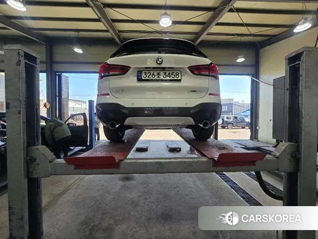 BMW X1 (F48) 2020 Белый из Кореи, фото 2