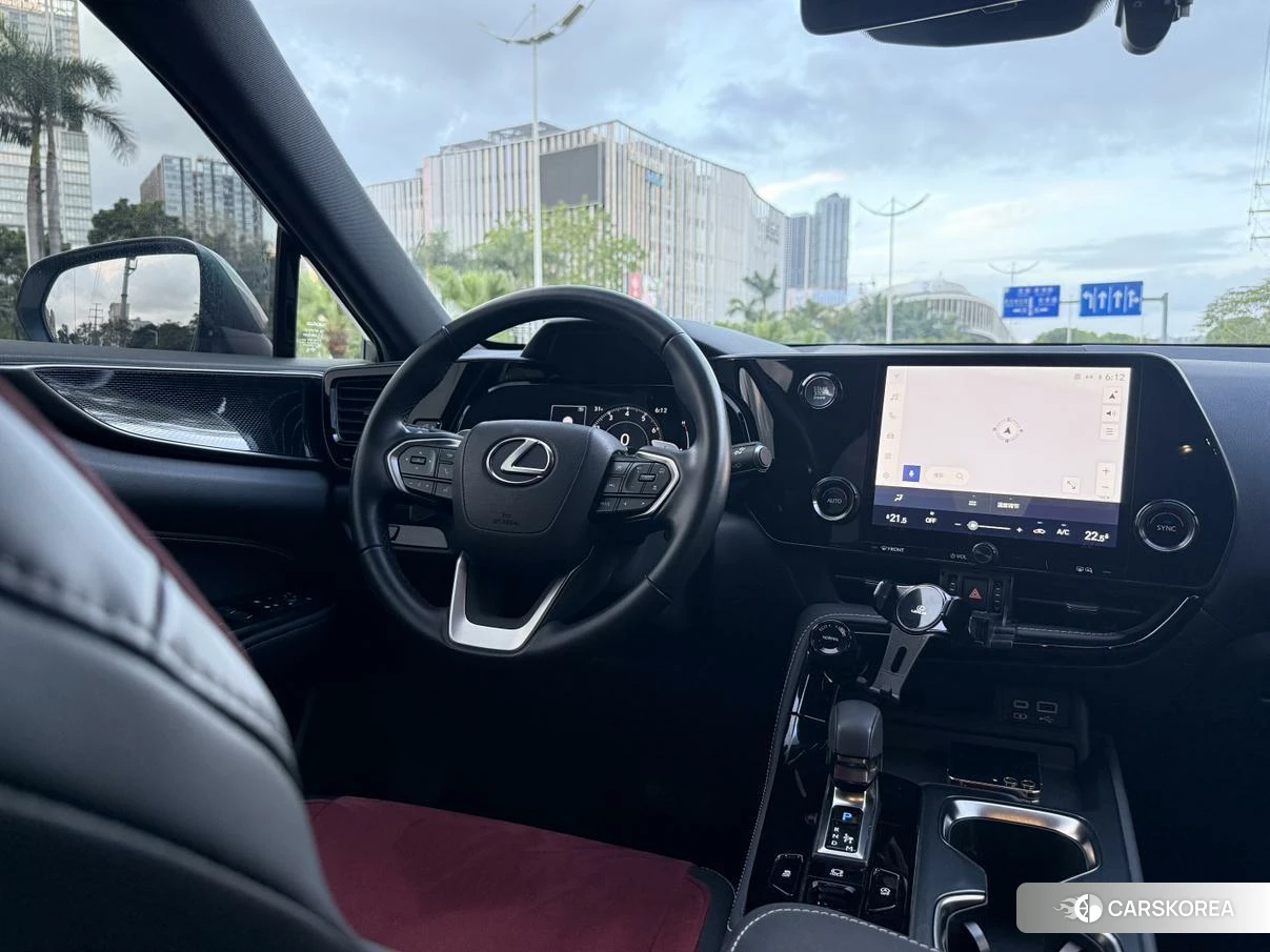 Lexus NX 2023 Серебристо-серый из Китая, фото 6