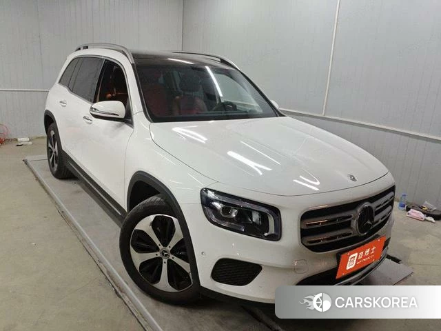 Mercedes-Benz GLB 2023 Белый из Китая, фото 2