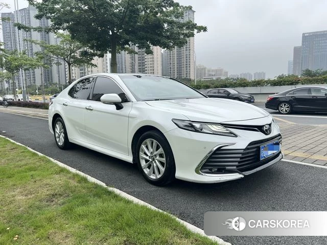 Toyota Camry 2021 Белый из Китая, фото 2