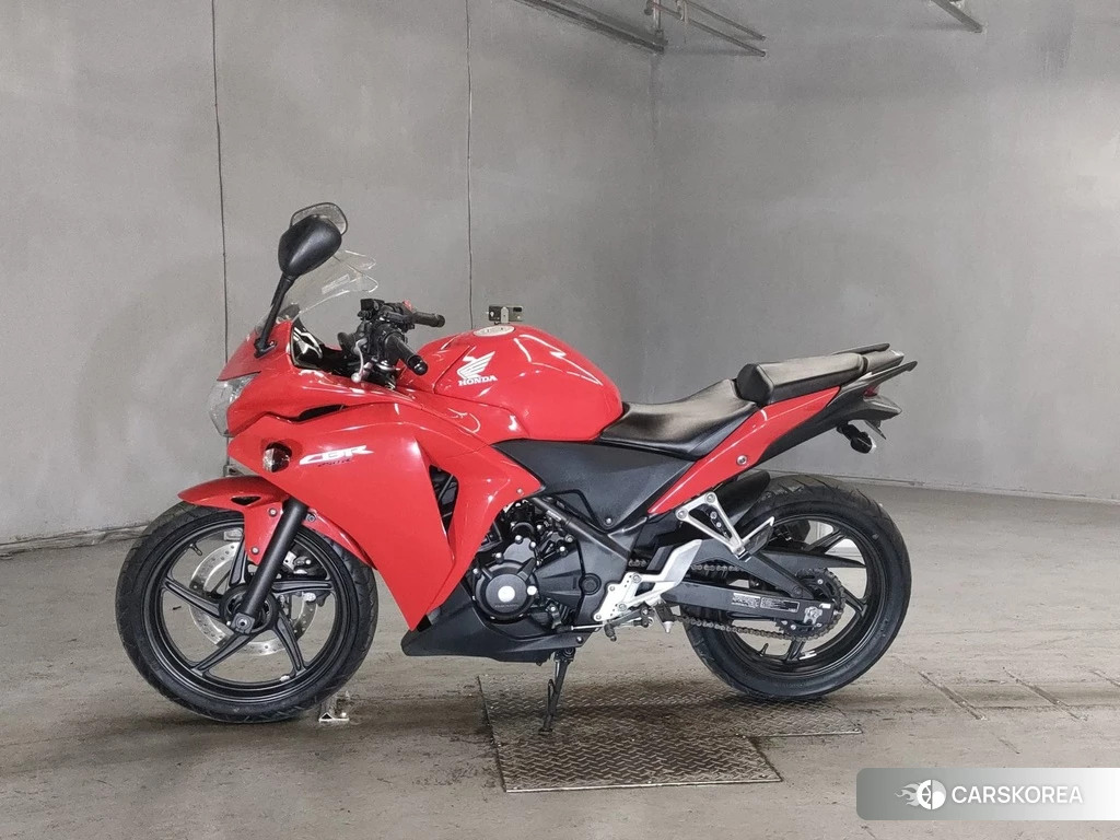 Проданный Honda CBR250R 2013 из Японии, фото 2