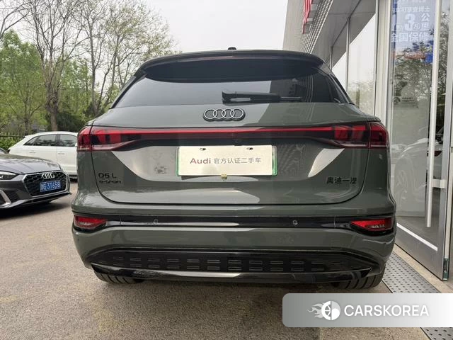 Audi Q6L e-tron 2025 Зеленый из Китая, фото 2