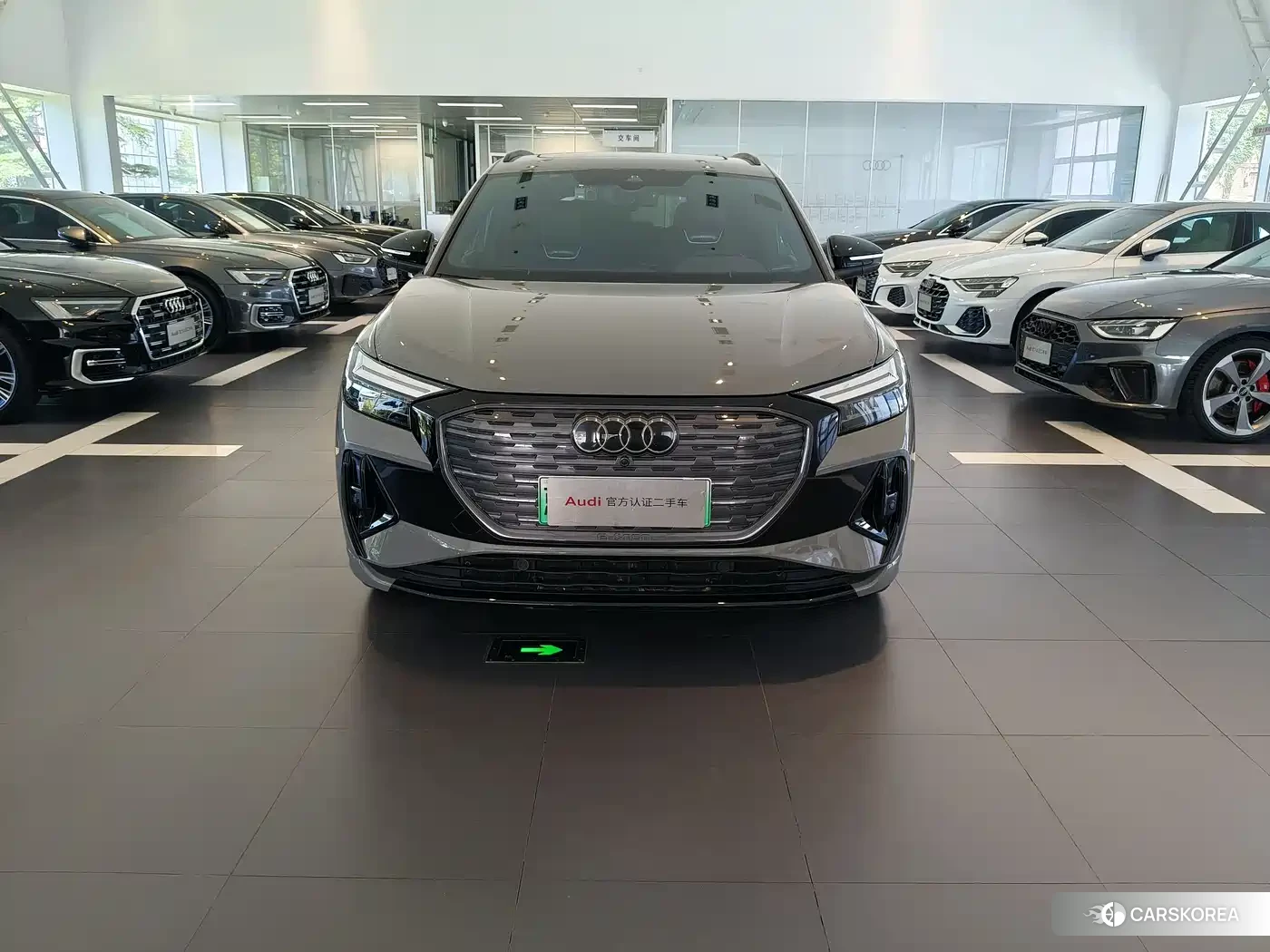 Audi Q4 e-tron 2024 Silver/gray из Китая, фото 6