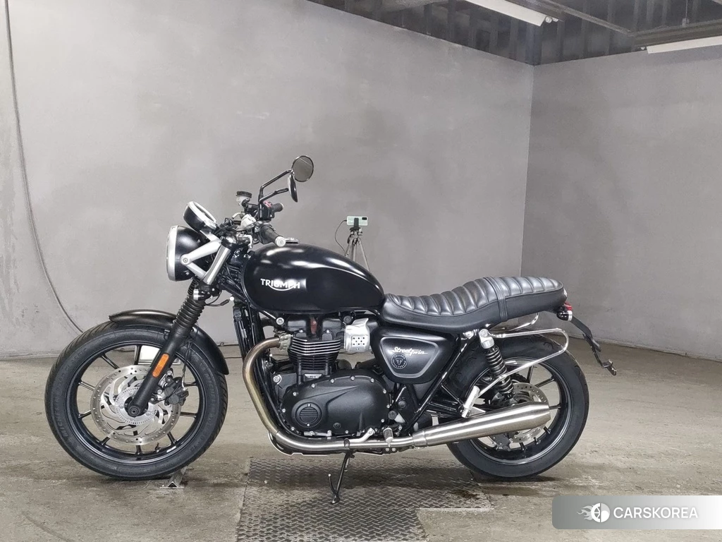 Проданный Triumph STREET TWIN 2016 из Японии, фото 2