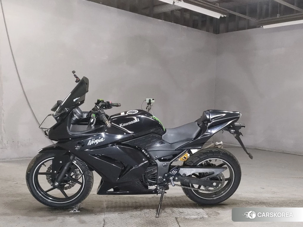 Проданный Kawasaki NINJA 250R 2012 из Японии, фото 2
